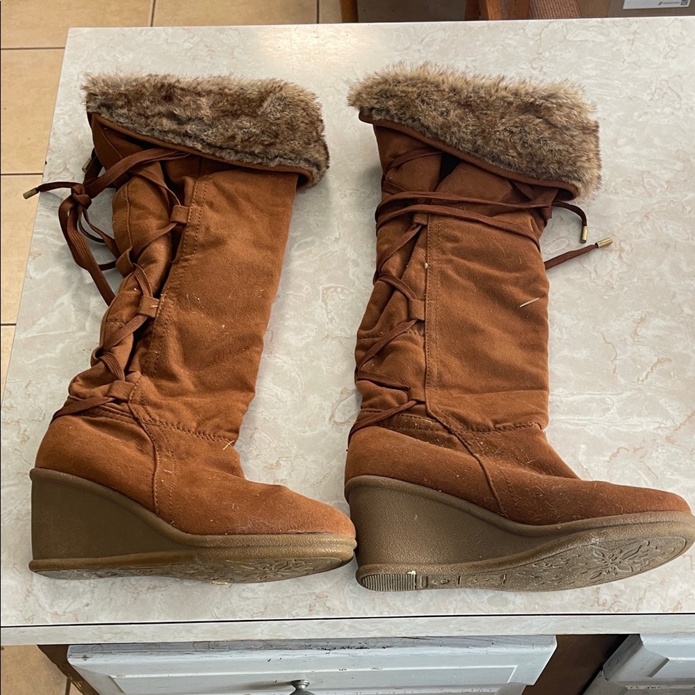 Brown Fur-Lined Women's Wedge Boots